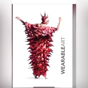 WEARABLE ART: WORLD OF WEARABLE ART, Craig Potton Publishing